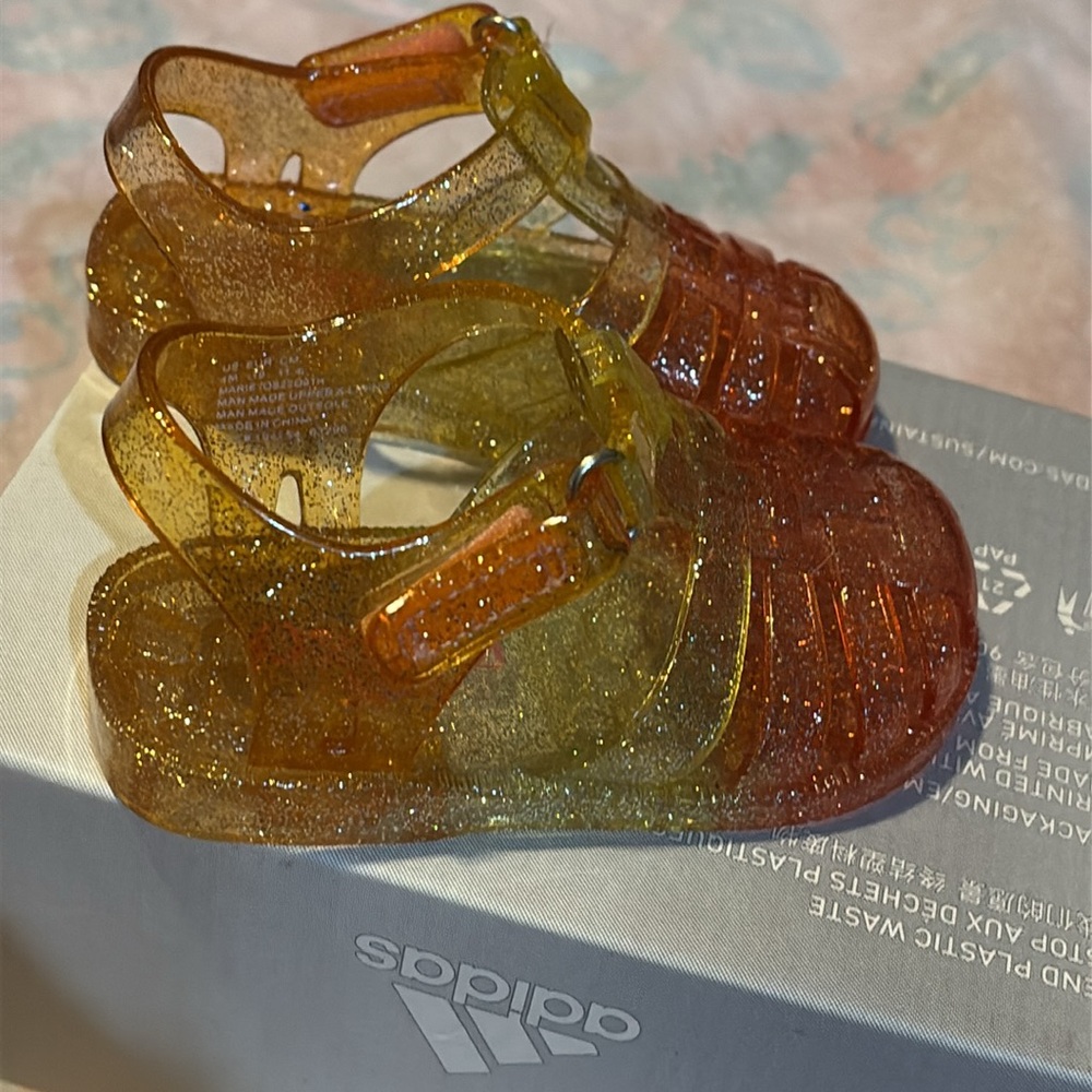 Sandals - Picture 6 of 7